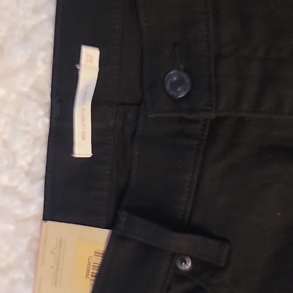 Women's mid length shorts - Picture 5 of 8